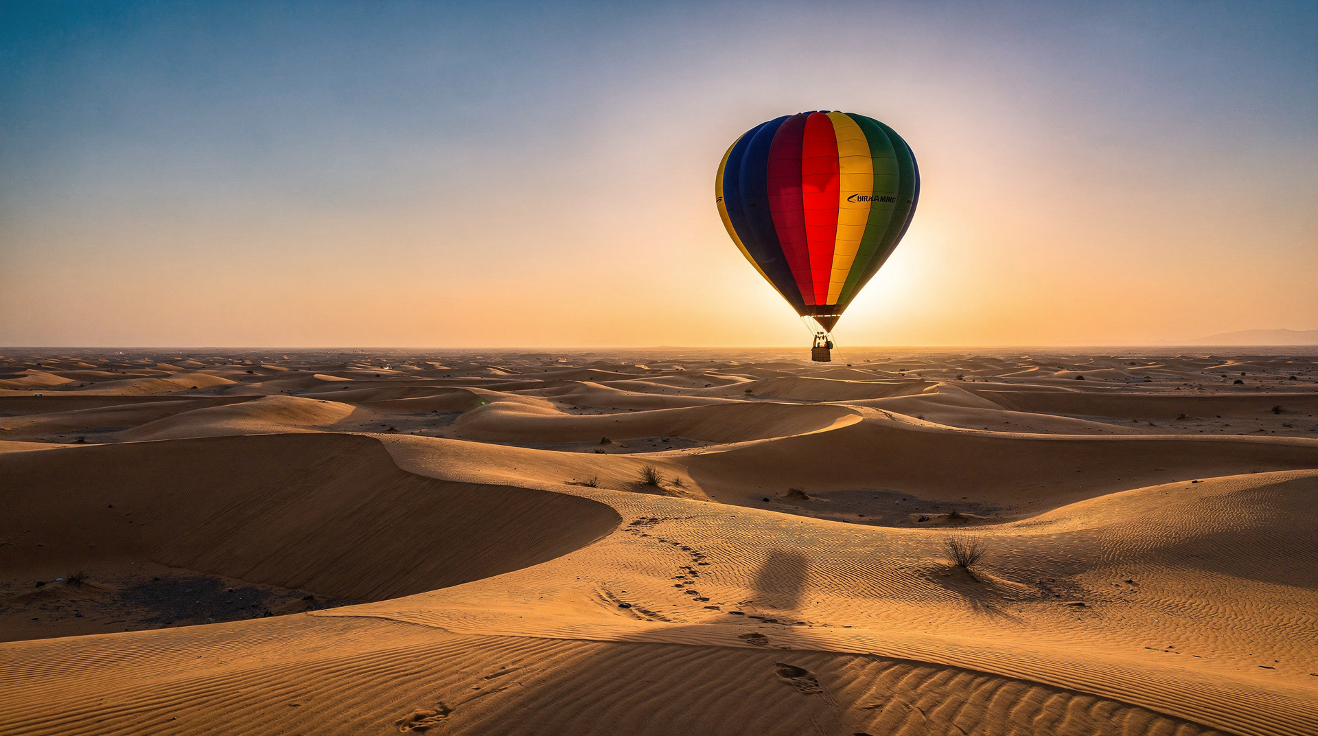 Heißluftballonfahrten in Oman: Über Wüste und Berge schweben