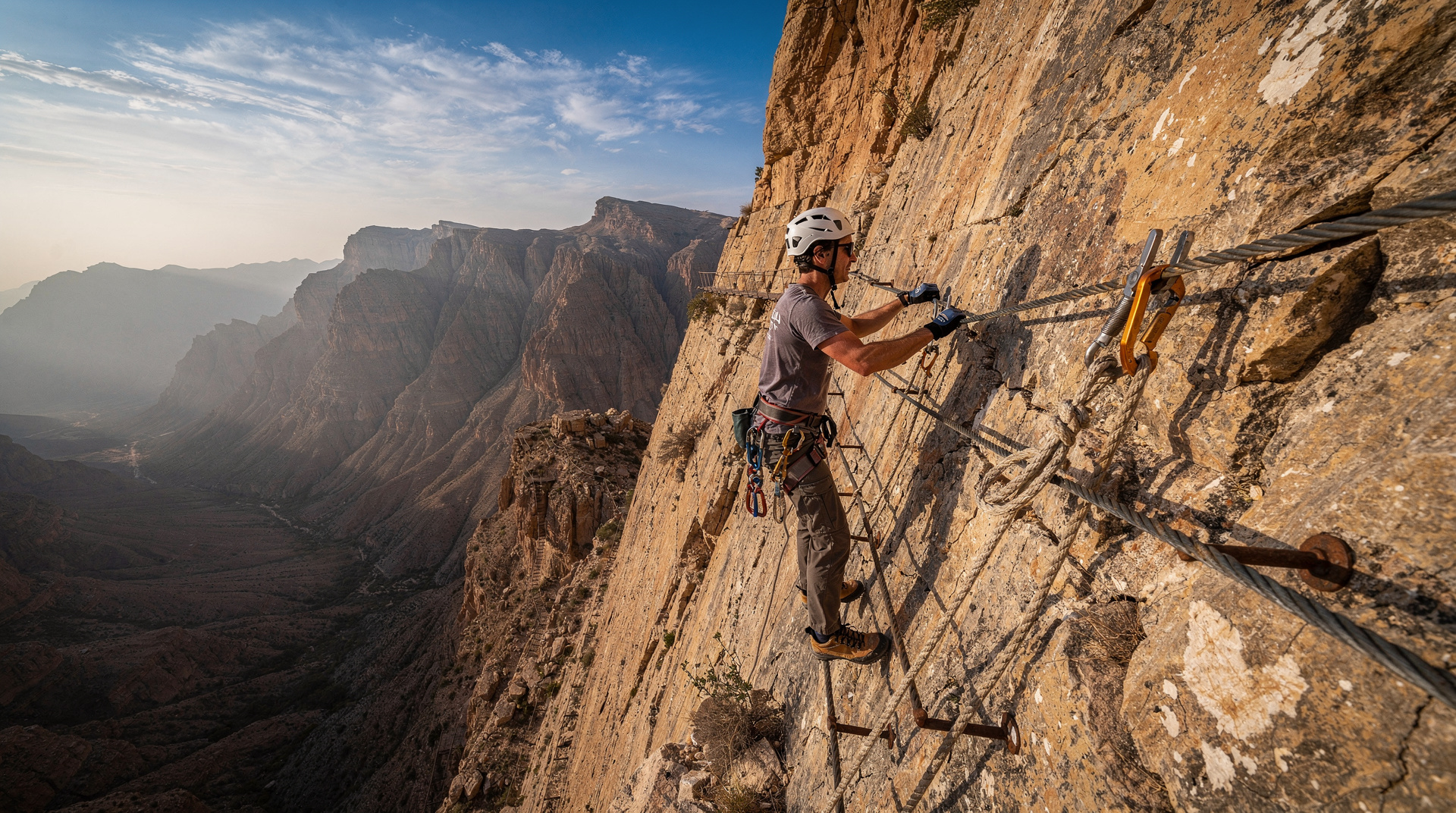 Via Ferrata Jebel Akhdar: Omans Aufregendste Bergbesteigung